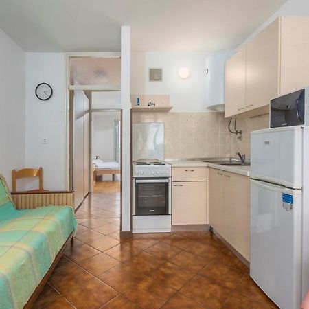 Peskera Apartments Tomicic Пореч Екстериор снимка