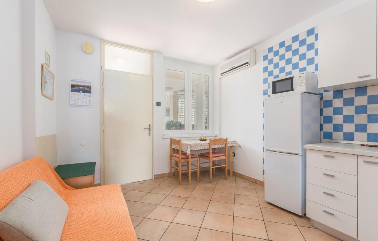 Peskera Apartments Tomicic Пореч Екстериор снимка
