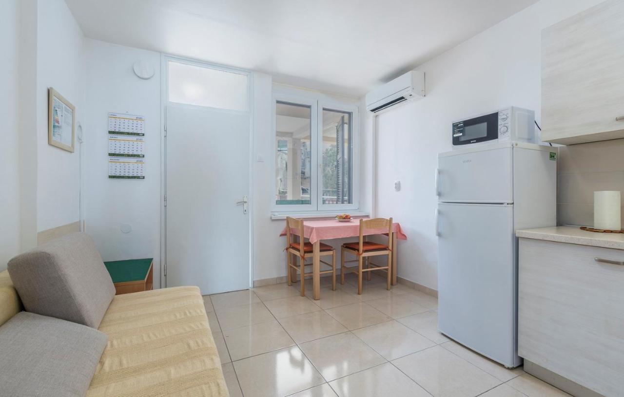 Peskera Apartments Tomicic Пореч Стая снимка