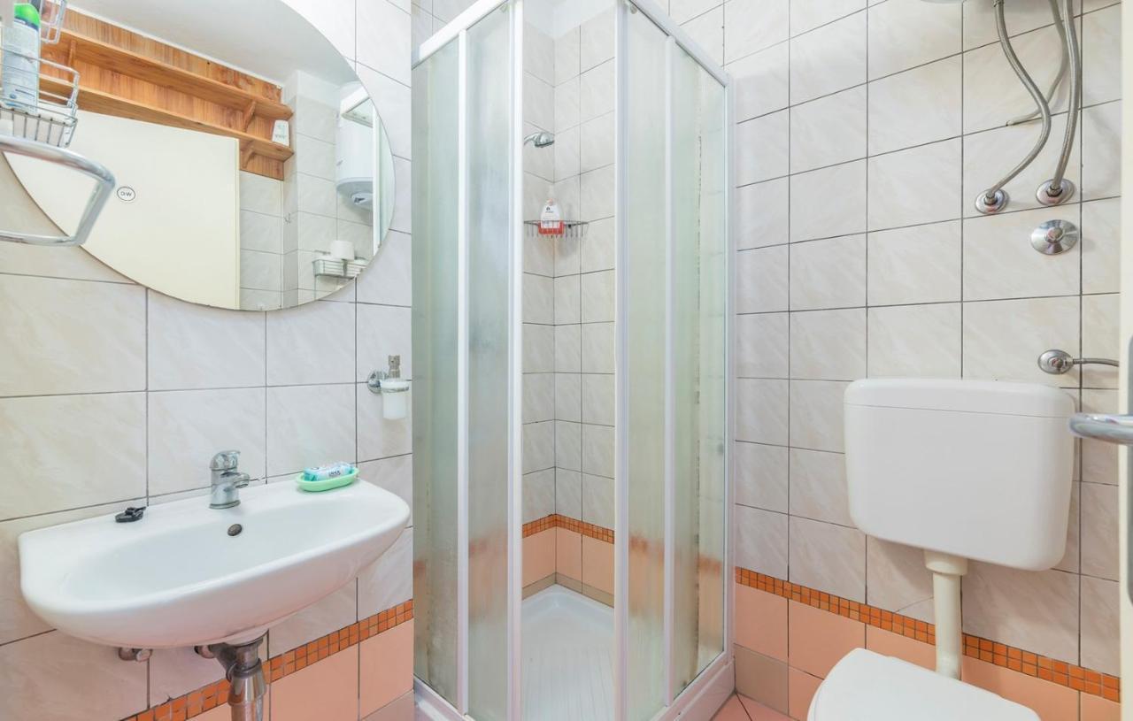 Peskera Apartments Tomicic Пореч Екстериор снимка